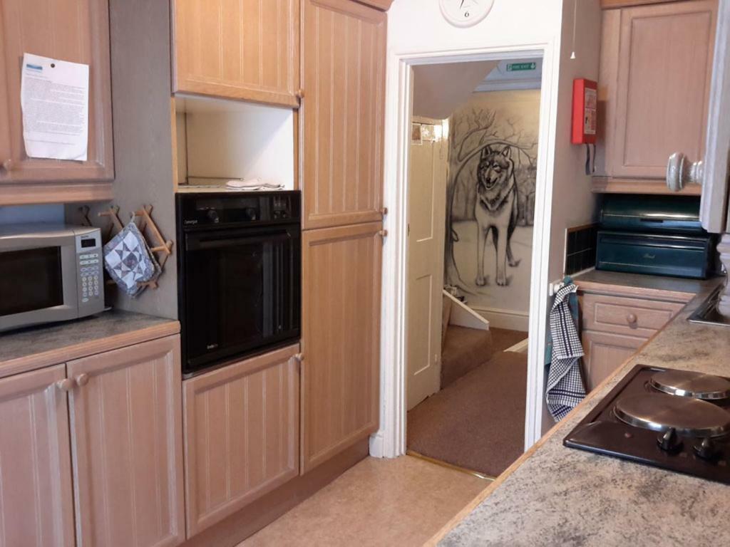 וויטבי Lupine Cottage מראה חיצוני תמונה