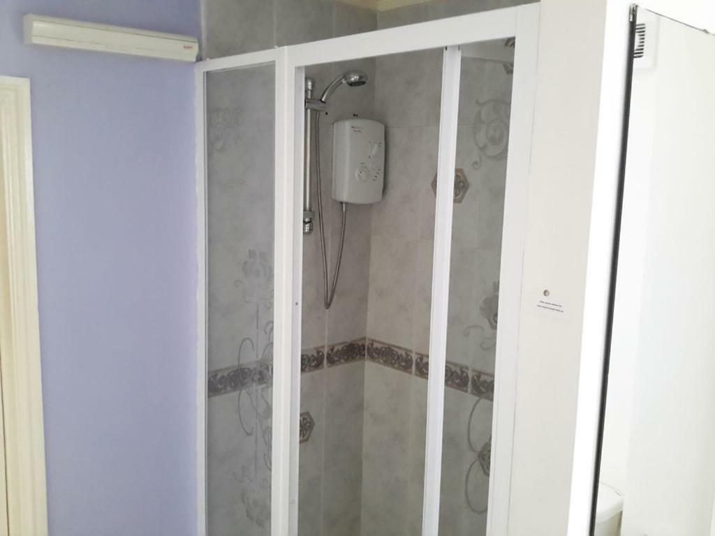 וויטבי Lupine Cottage מראה חיצוני תמונה